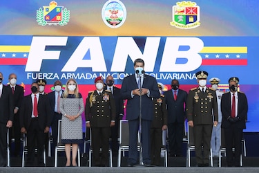 Maduro renueva altos mandos militares en Venezuela y ratifica al ministro de Defensa
