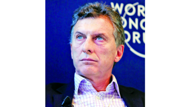 Macri veta ley que prohíbe los despidos