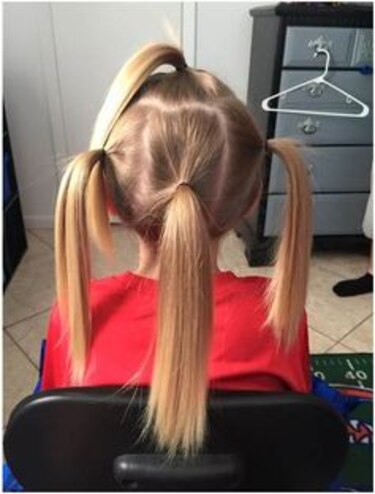 Niño se deja cabello largo para hacer pelucas por víctimas de cáncer.