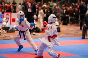 El panameño Lucas Ruiloba, de 11 años, dominó el US Open de Karate en Estados Unidos