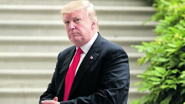 La revista Time pide a los clubes de Trump que retiren una falsa portada que glorifica al presidente
