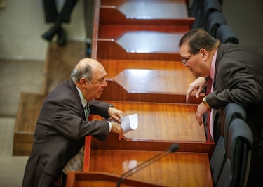 Los cinco diputados que más faltaron al pleno en enero