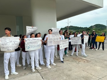 Médicos internos y residentes mantienen protestas; CSS y Minsa anuncian pagos