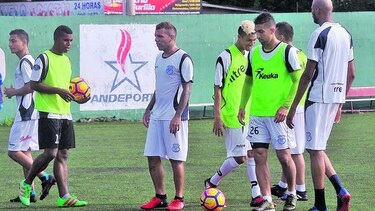 Atlético Veragüense viaja hoy a la capital