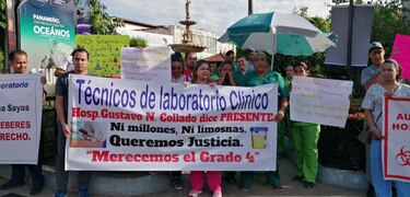 Azuero: asistentes y auxiliares de laboratorio protestan