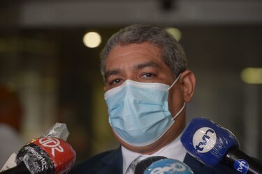 Ministro Sucre: ‘Sí se van a abrir las playas; no se van a permitir los paseos’