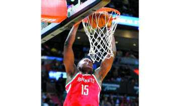Harden, Capela y LeBron destacan