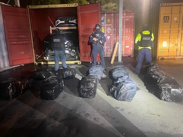 Decomisan 382 paquetes de presunta droga en un puerto en el Pacífico panameño