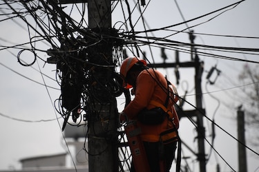 Entre cortes y reclamos, Panamá revisa su modelo eléctrico