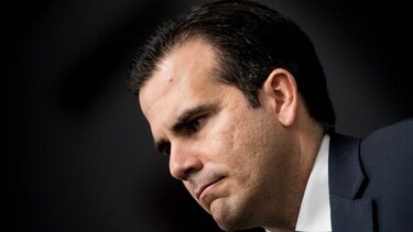 Miles de personas piden renuncia del gobernador de Puerto Rico