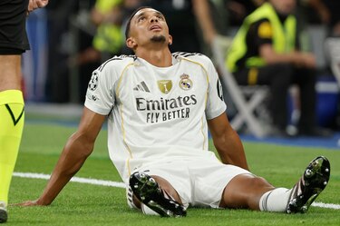 Alexander-Arnold padeció una lesión muscular en el bíceps femoral de su pierna izquierda