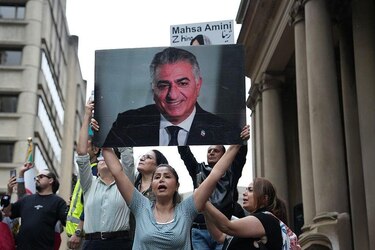 ‘Enemigos de Dios’: las protestas en Irán desafían a las fuerzas de seguridad, a pesar de los reportes de cientos de muertos y heridos