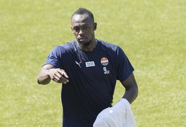 Usain Bolt vuelve a probar suerte en el fútbol