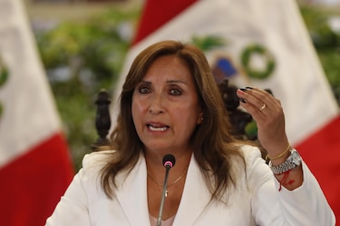 Dina Boluarte asegura que fugitivos por corrupción serán capturados y entregados a la Justicia
