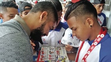 Selección nacional fue recibida por estudiantes de los Juegos Juveniles