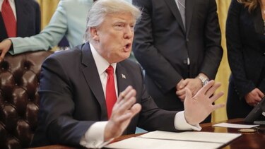 Donald Trump niega que restricción haya causado caos en aeropuertos