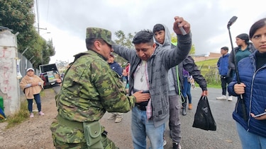 ‘Absoluta normalidad’ en las primeras horas de las elecciones en Ecuador