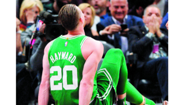 Hayward sufre una lesión de las más espeluznantes