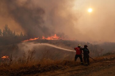 Chile: Cifra de incendios activos de gran magnitud bajan a 21