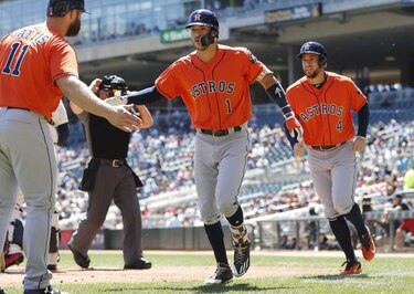 Astros vuelven a explotar y arrollan 17-6 a Mellizos