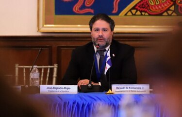 Panamá reitera compromiso de transparencia del sistema bancario en reunión sobre banca corresponsal