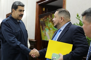 La oposición venezolana exige  fecha para seguir el diálogo