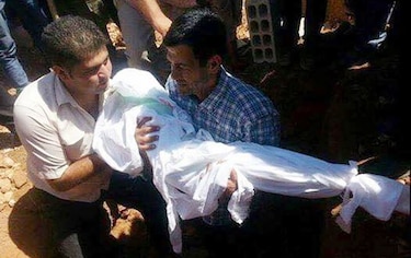 Niños migrantes ahogados, enterrados en Siria por su padre