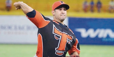 Paolo Espino reta  a las Águilas