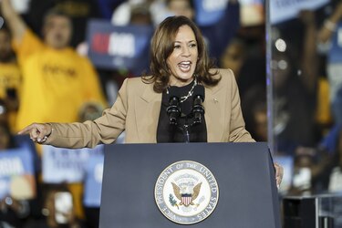 Kamala Harris deja atrás los ataques a Trump, quien sigue enfocado en criticar la inmigración