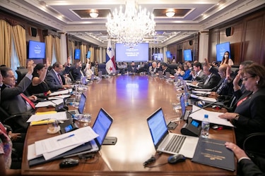 Ejecutivo modifica el proyecto de presupuesto para 2024: asciende a $30 mil 690 millones