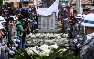 Colombia recuerda al Chapecoense, el equipo que perdió las alas en sus montañas