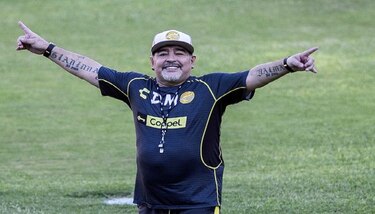 Maradona fue internado en Argentina tras chequeo