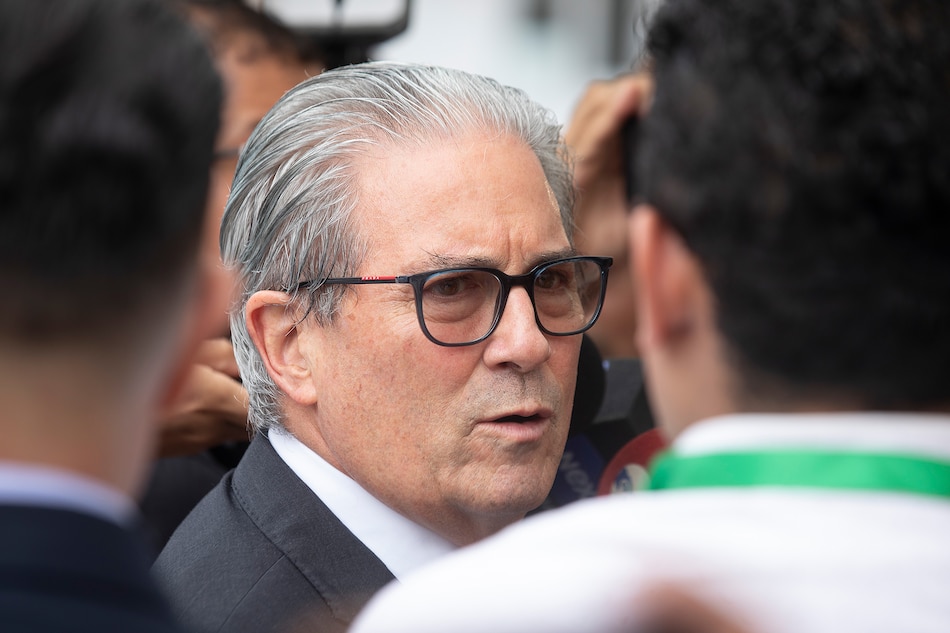 Ministro de Salud visita el Nicolás A. Solano: Si los médicos están tratando mal a los pacientes, van para afuera