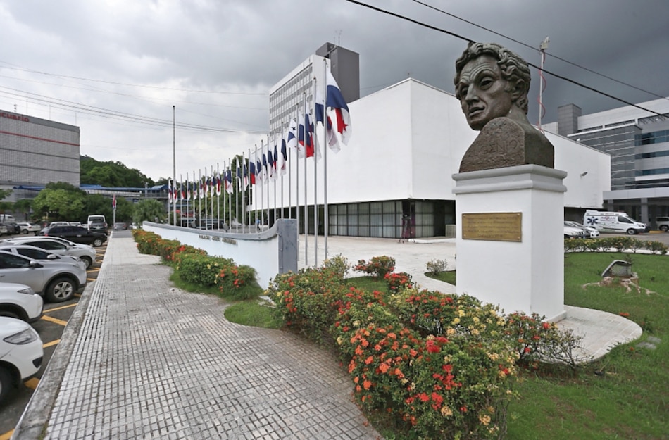 Ajedrez político: reuniones entre bancadas marcan la jornada; ¿tiene Shirley Castañedas el respaldo del Ejecutivo?