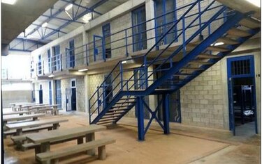 120 privados de libertad son trasladados a La Nueva Joya