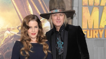 Lisa Marie Presley dice estar en bancarrota