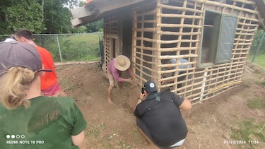 Junta de embarra en Pedasí: una experiencia cultural que atrae a turistas de todo el mundo