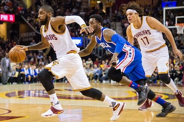 Cavaliers arrollan a 76ers en el regreso de Kyrie Irving