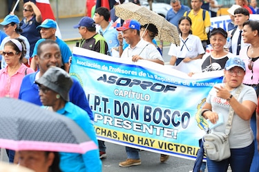 Meduca también aplicó descuentos a los administrativos, denuncian gremios docentes