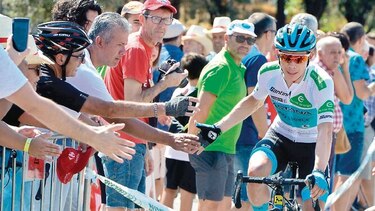 Valverde gana, Superman López es líder de nuevo