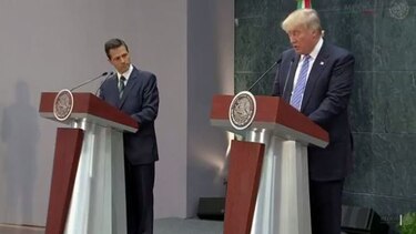 Peña Nieto afirma que le dijo a Trump que México no pagará por muro, lo que contradice al candidato republicano