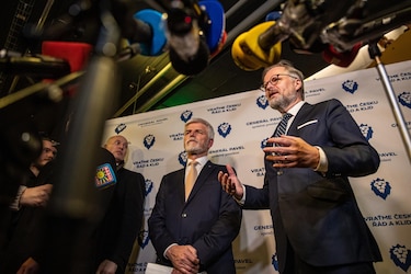 El exgeneral Petr Pavel gana las elecciones presidenciales en República Checa