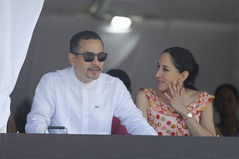 Desfiles del 5 de noviembre en Colón se desarrollan según lo programado