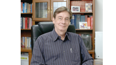 ‘Están apegados a la complacencia, no a la ciencia’: Xavier Sáez-Llorens