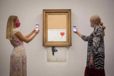 El cuadro de Banksy parcialmente autodestruido vuelve a ser subastado
