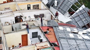 Voladura de techos, inundaciones y otros daños