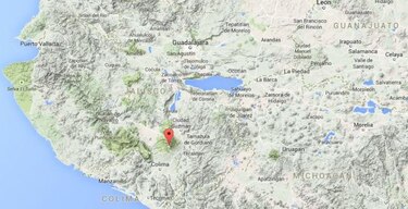 Volcán de Fuego en México expulsa columna de ceniza