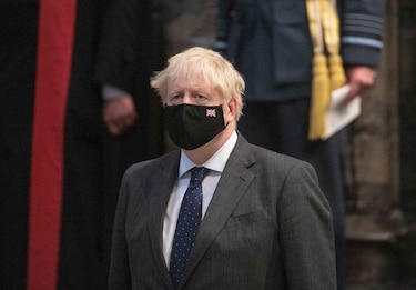 La credibilidad de Boris Johnson, en duda tras reimponer restricciones en pleno escándalo