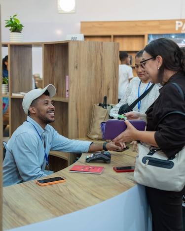 Más de 4,000 personas visitaron el pabellón de Panamá en la Feria del Libro de Santo Domingo