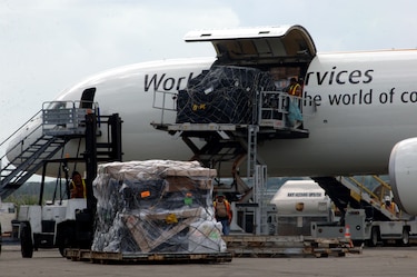 Demanda global de carga aérea logra superar en febrero en 2.9% las cifras prepandemia